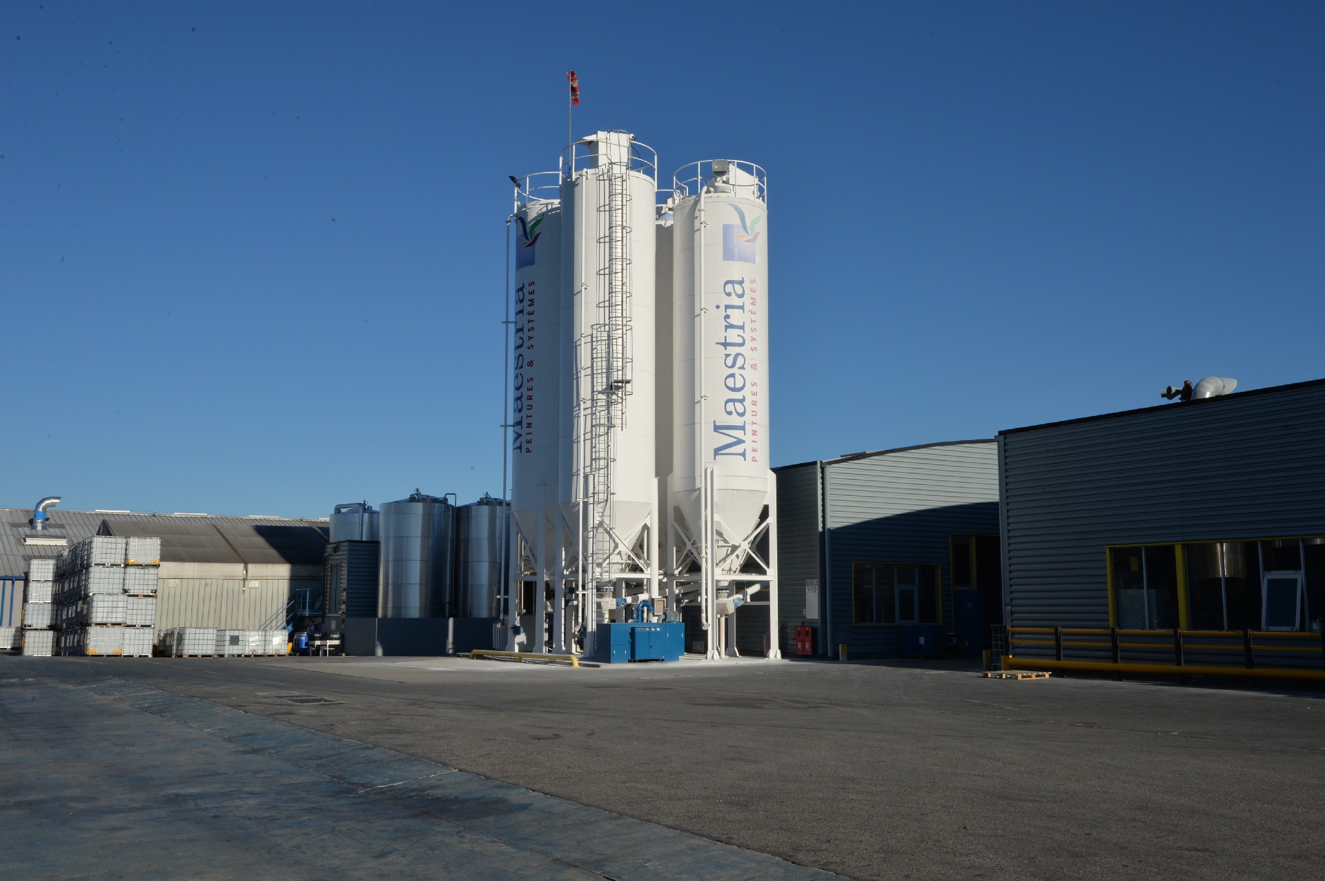 PHOTO SILOS MAESTRIA.JPG